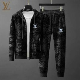 Picture of LV SweatSuits _SKULVm-3xlkdt0829248